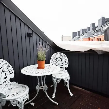 דירה Poista 2ndhomes Unique 35m2 Studio Penthouse With Sauna & Balcony הלסינקי